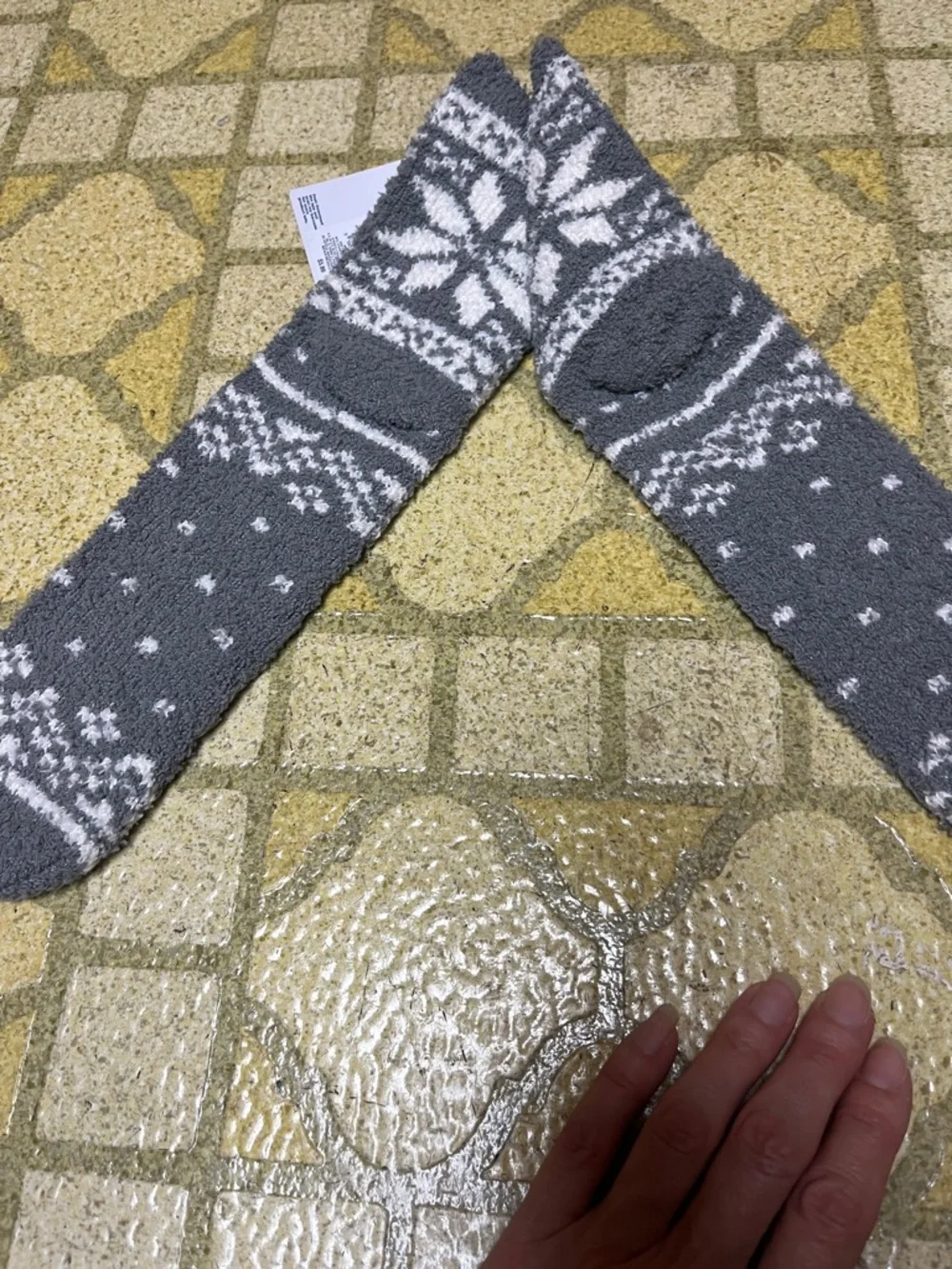 2 New Muk Luks Over The Knee Socks in Black and Orange - Picture 13 of 13